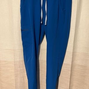 Fig scrub jogger pant, royal blue color.